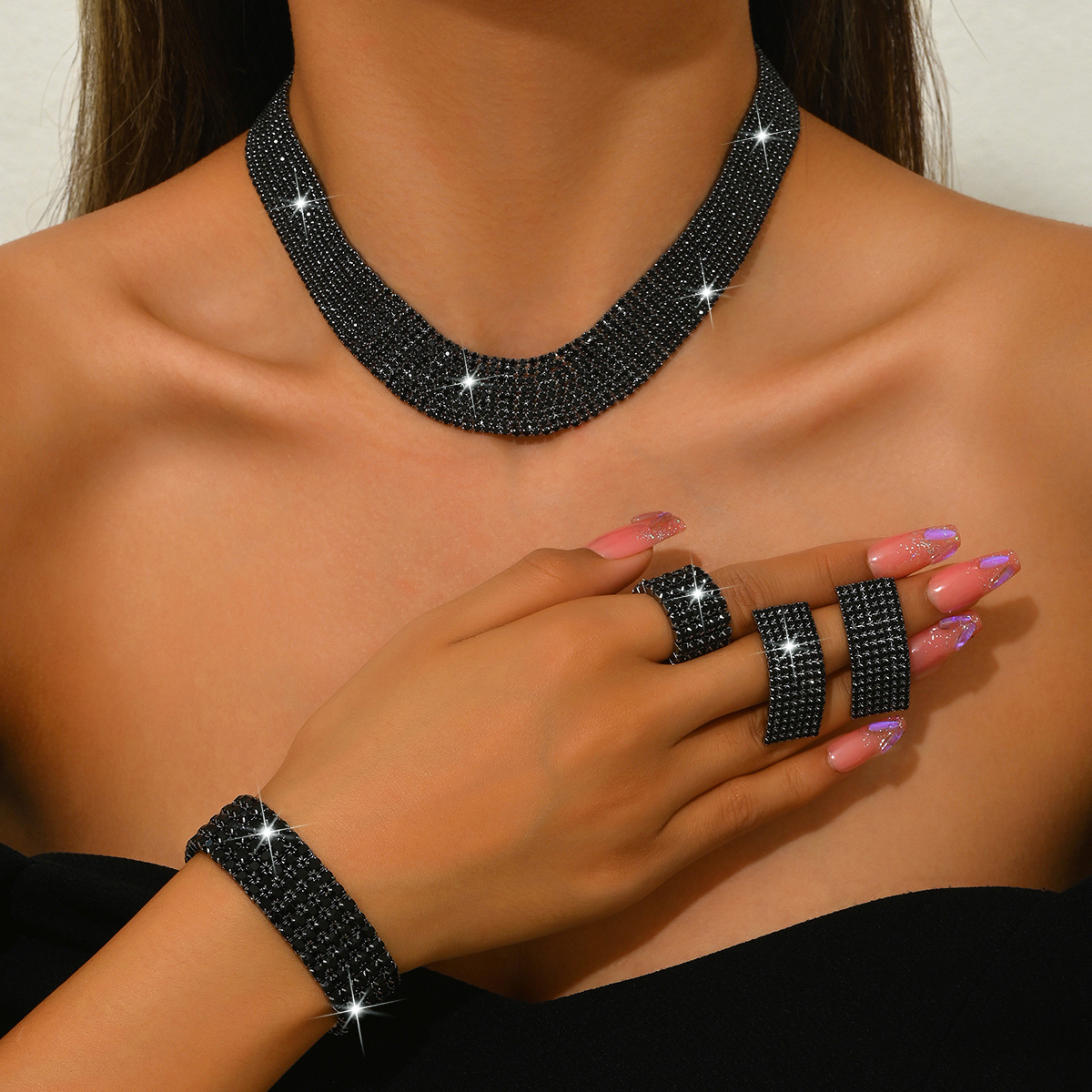 Black Necklace + Earrings + Bracelet + Ring [+R0,78]